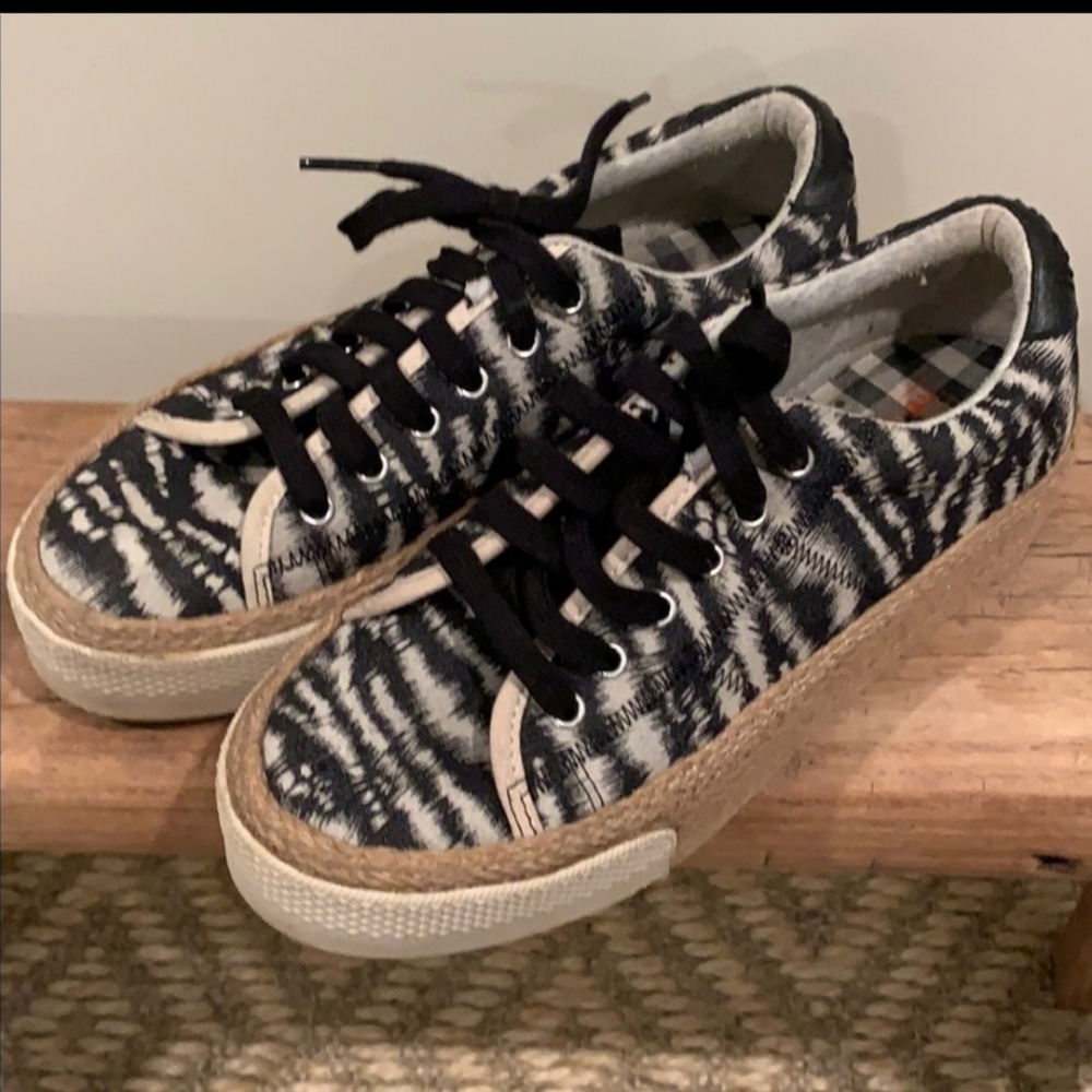 Zebra platform sneakers